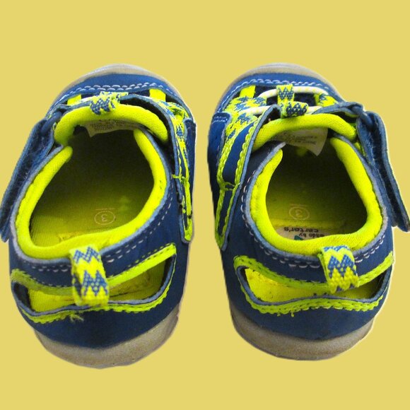 Size 3 Carter's childs breathable velco closure breathable cutout back tennis sh - Picture 2 of 7